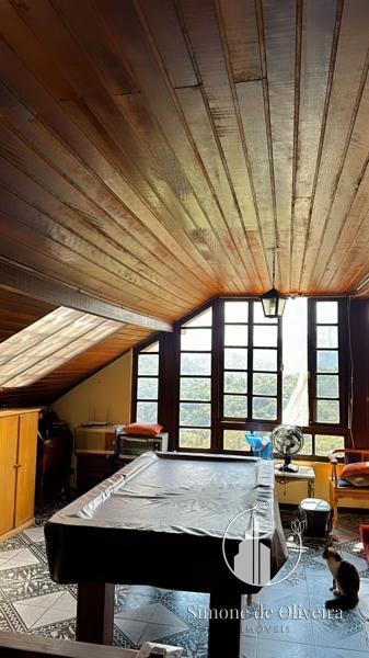 Comprar Casa em Araras, Petrópolis/RJ - Simone de Oliveira Imóveis