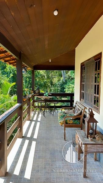 Comprar Casa em Araras, Petrópolis/RJ - Simone de Oliveira Imóveis
