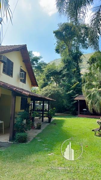 Comprar Casa em Araras, Petrópolis/RJ - Simone de Oliveira Imóveis