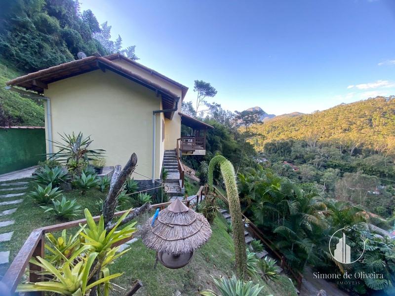 Comprar Casa em Itaipava, Petrópolis/RJ - Simone de Oliveira Imóveis