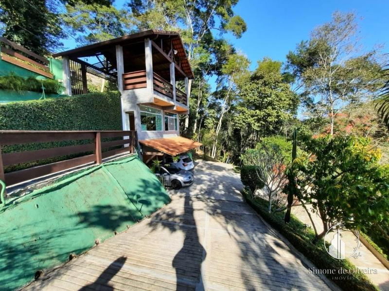 Comprar Casa em Itaipava, Petrópolis/RJ - Simone de Oliveira Imóveis