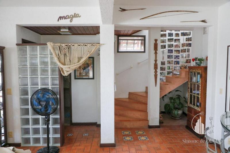 Comprar Casa em Itaipava, Petrópolis/RJ - Simone de Oliveira Imóveis