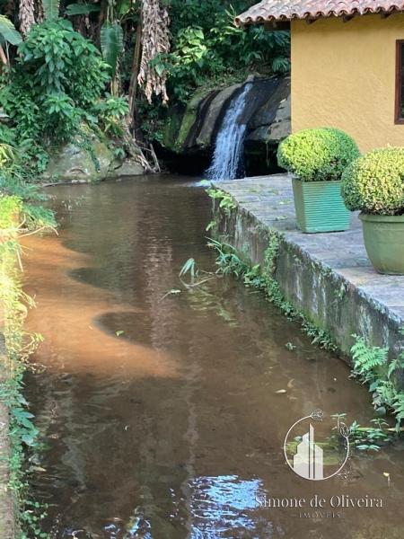 Comprar Casa em Itaipava, Petrópolis/RJ - Simone de Oliveira Imóveis