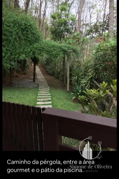 Comprar Casa em Itaipava, Petrópolis/RJ - Simone de Oliveira Imóveis