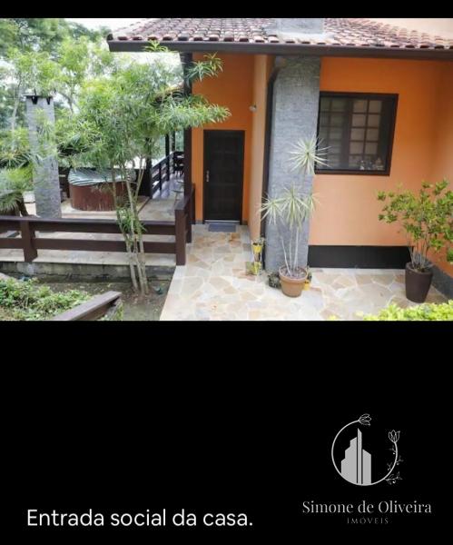 Comprar Casa em Itaipava, Petrópolis/RJ - Simone de Oliveira Imóveis