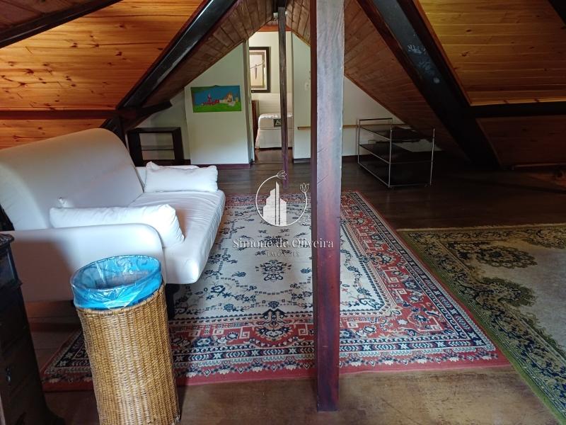 Comprar Casa em Itaipava, Petrópolis/RJ - Simone de Oliveira Imóveis