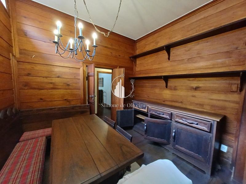 Comprar Casa em Itaipava, Petrópolis/RJ - Simone de Oliveira Imóveis