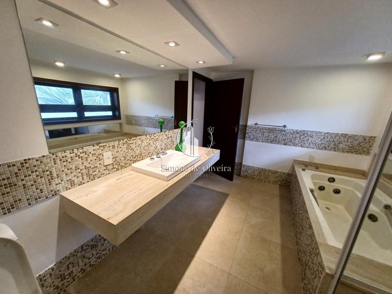 Comprar Casa em Itaipava, Petrópolis/RJ - Simone de Oliveira Imóveis