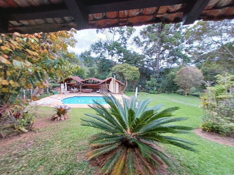 Comprar Casa em Itaipava, Petrópolis/RJ - Simone de Oliveira Imóveis