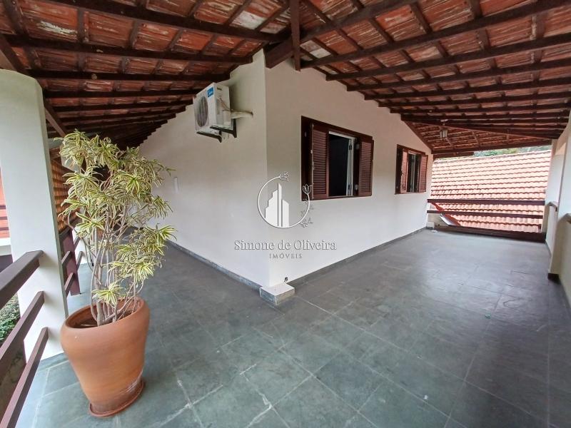 Comprar Casa em Itaipava, Petrópolis/RJ - Simone de Oliveira Imóveis