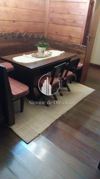 Comprar Casa em Itaipava, Petrópolis/RJ - Simone de Oliveira Imóveis