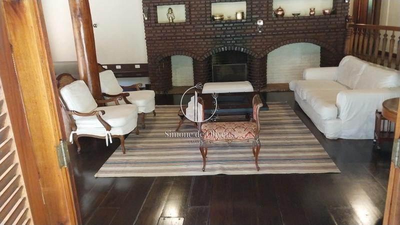 Comprar Casa em Itaipava, Petrópolis/RJ - Simone de Oliveira Imóveis