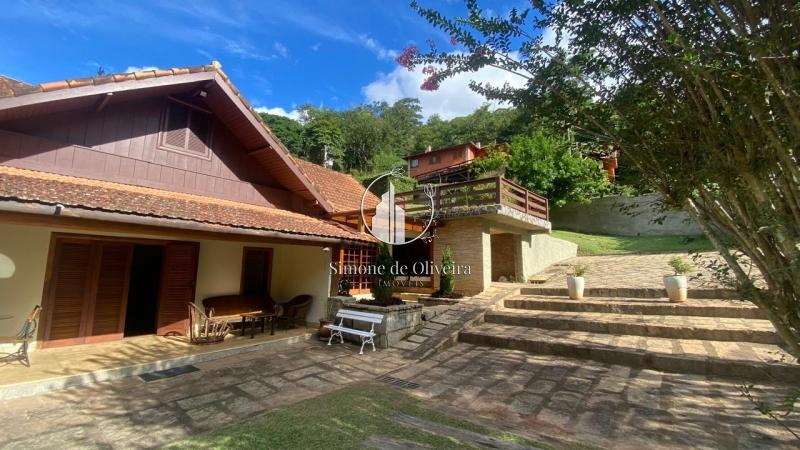 Comprar Casa em Itaipava, Petrópolis/RJ - Simone de Oliveira Imóveis