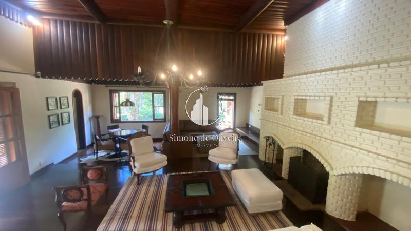 Comprar Casa em Itaipava, Petrópolis/RJ - Simone de Oliveira Imóveis