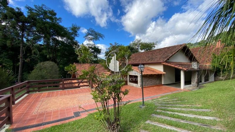 Comprar Casa em Itaipava, Petrópolis/RJ - Simone de Oliveira Imóveis