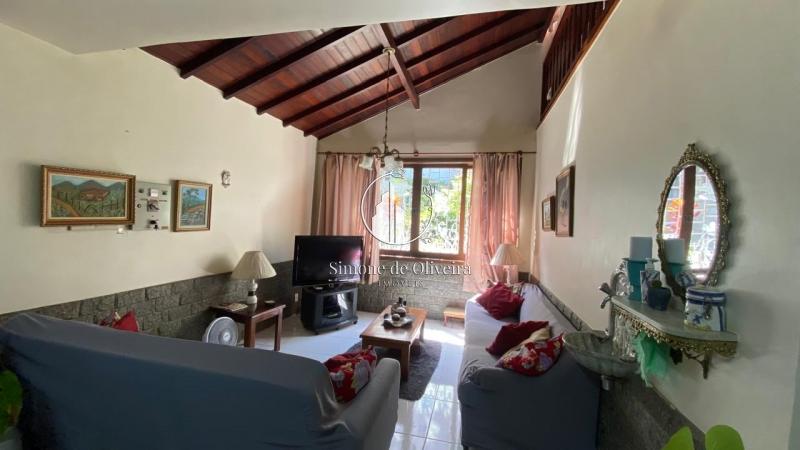 Comprar Casa em Itaipava, Petrópolis/RJ - Simone de Oliveira Imóveis