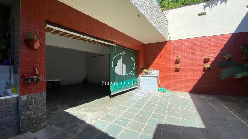 Comprar Casa em Itaipava, Petrópolis/RJ - Simone de Oliveira Imóveis