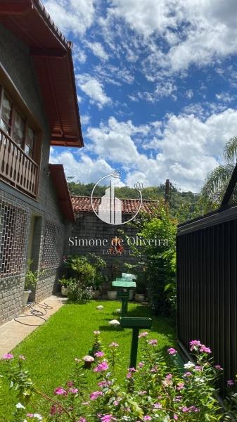 Comprar Casa em Itaipava, Petrópolis/RJ - Simone de Oliveira Imóveis