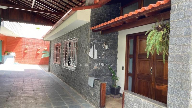 Comprar Casa em Itaipava, Petrópolis/RJ - Simone de Oliveira Imóveis