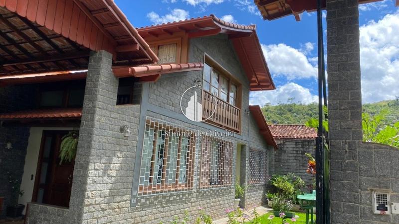 Comprar Casa em Itaipava, Petrópolis/RJ - Simone de Oliveira Imóveis