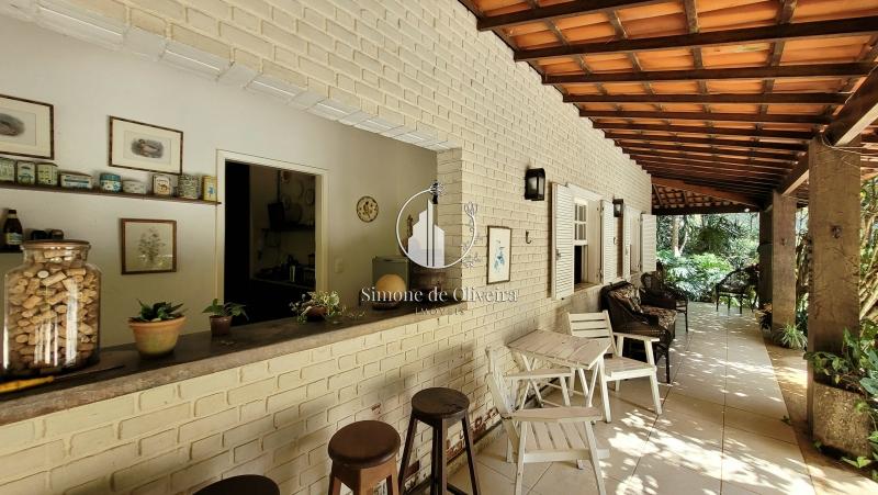 Comprar Casa em Itaipava, Petrópolis/RJ - Simone de Oliveira Imóveis