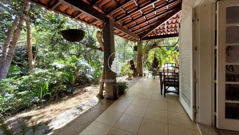 Comprar Casa em Itaipava, Petrópolis/RJ - Simone de Oliveira Imóveis