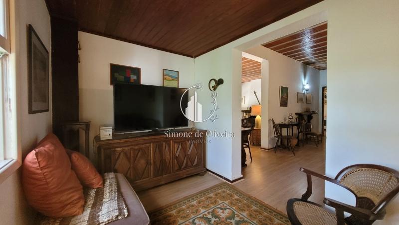 Comprar Casa em Itaipava, Petrópolis/RJ - Simone de Oliveira Imóveis