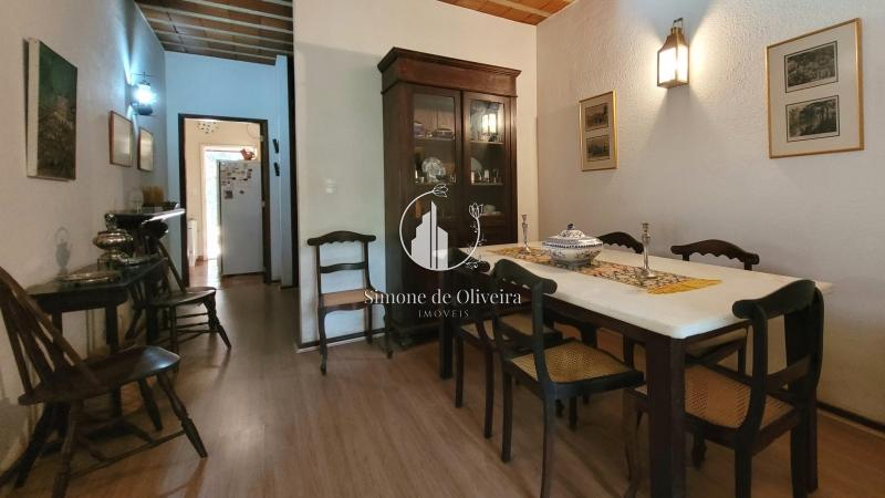Comprar Casa em Itaipava, Petrópolis/RJ - Simone de Oliveira Imóveis