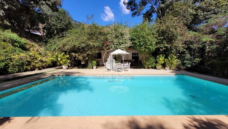 Comprar Casa em Itaipava, Petrópolis/RJ - Simone de Oliveira Imóveis