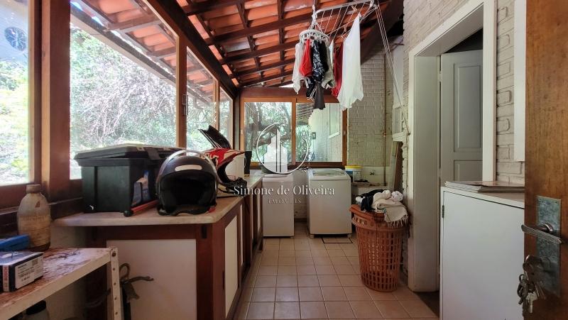 Comprar Casa em Itaipava, Petrópolis/RJ - Simone de Oliveira Imóveis