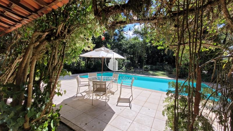 Comprar Casa em Itaipava, Petrópolis/RJ - Simone de Oliveira Imóveis