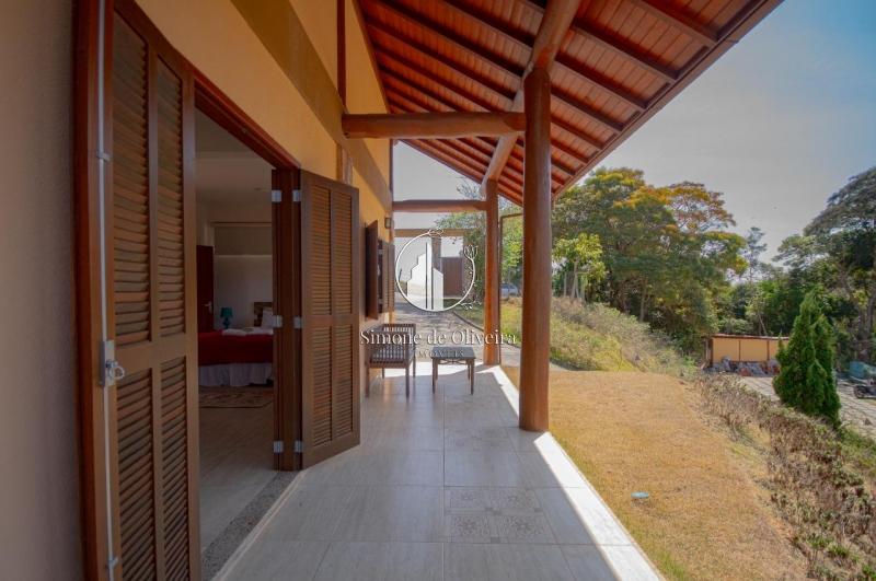 Comprar Casa em Itaipava, Petrópolis/RJ - Simone de Oliveira Imóveis