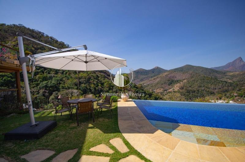 Comprar Casa em Itaipava, Petrópolis/RJ - Simone de Oliveira Imóveis
