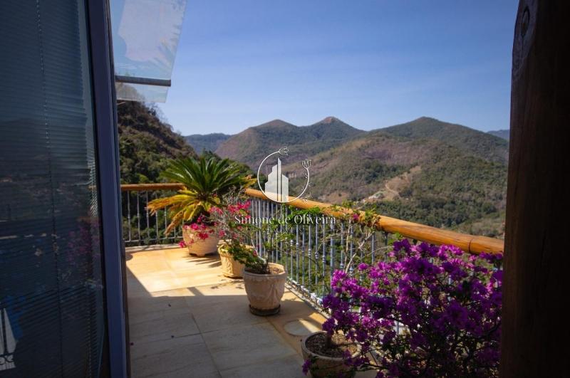 Comprar Casa em Itaipava, Petrópolis/RJ - Simone de Oliveira Imóveis