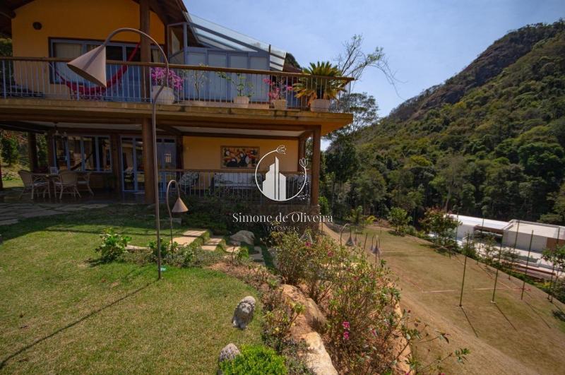 Comprar Casa em Itaipava, Petrópolis/RJ - Simone de Oliveira Imóveis