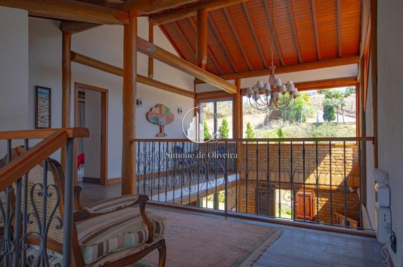 Comprar Casa em Itaipava, Petrópolis/RJ - Simone de Oliveira Imóveis