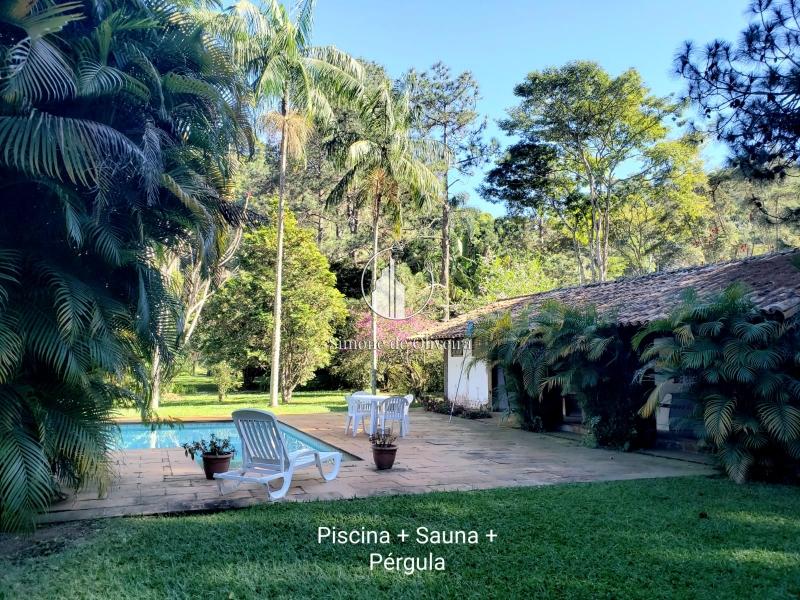 Comprar Casa em Itaipava, Petrópolis/RJ - Simone de Oliveira Imóveis