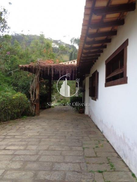Comprar Casa em Itaipava, Petrópolis/RJ - Simone de Oliveira Imóveis
