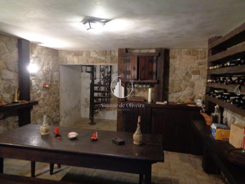 Comprar Casa em Itaipava, Petrópolis/RJ - Simone de Oliveira Imóveis