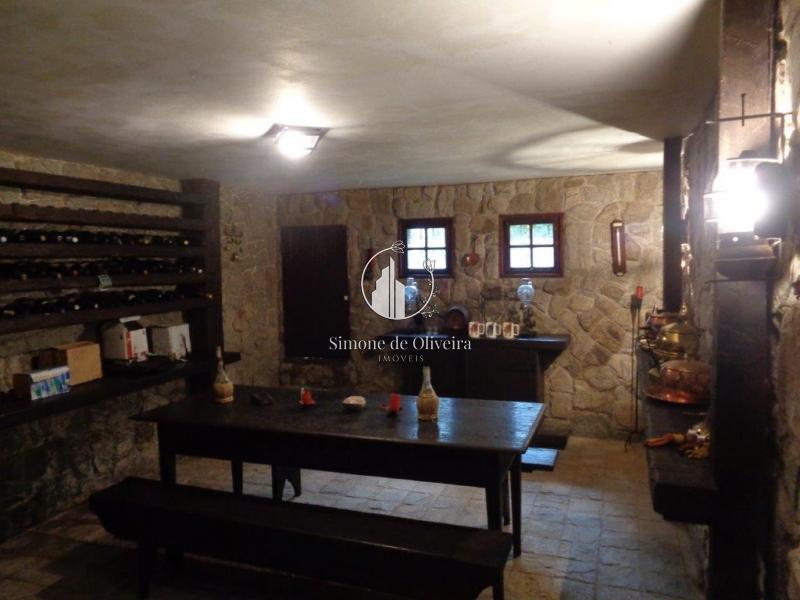 Comprar Casa em Itaipava, Petrópolis/RJ - Simone de Oliveira Imóveis