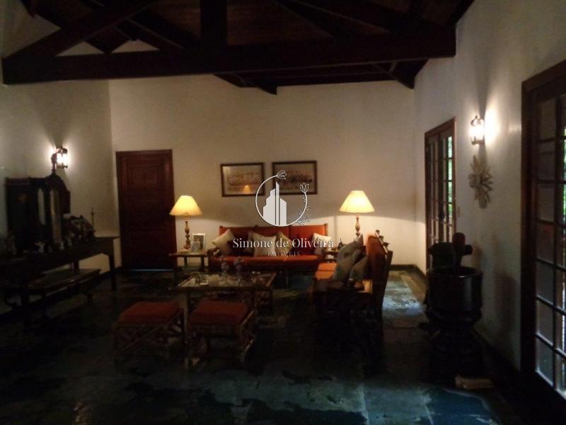 Comprar Casa em Itaipava, Petrópolis/RJ - Simone de Oliveira Imóveis
