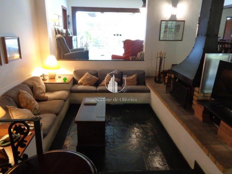 Comprar Casa em Itaipava, Petrópolis/RJ - Simone de Oliveira Imóveis