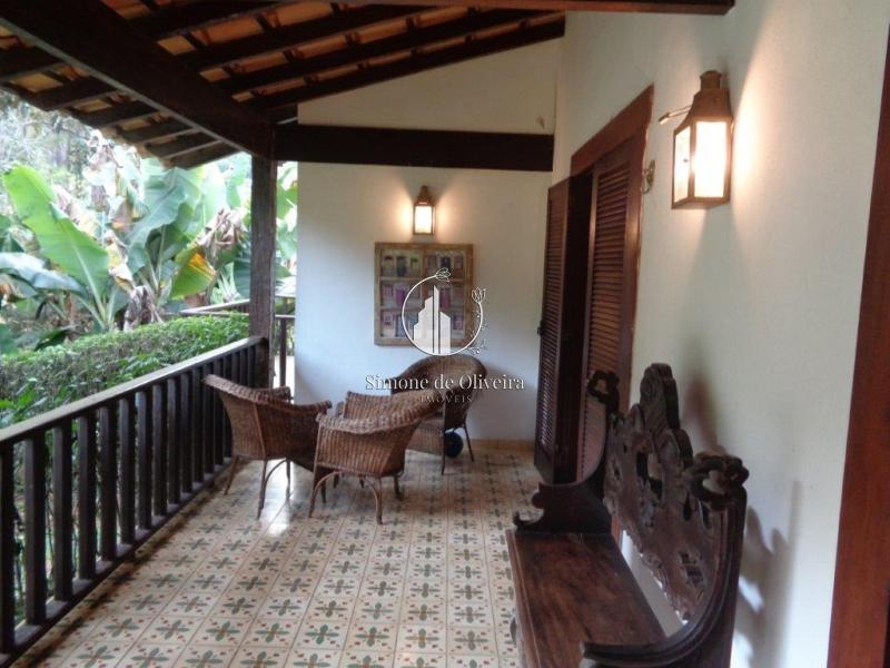 Comprar Casa em Itaipava, Petrópolis/RJ - Simone de Oliveira Imóveis