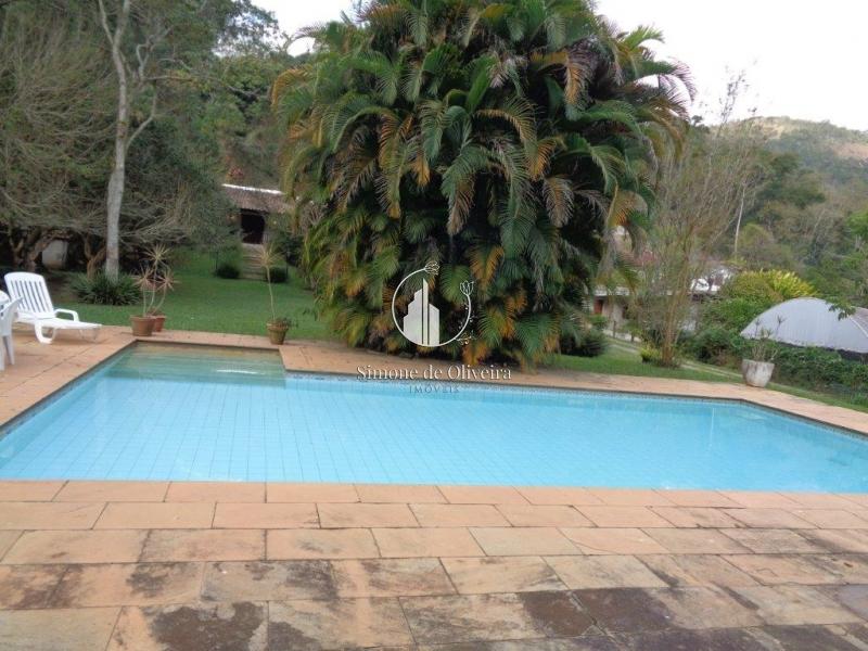 Comprar Casa em Itaipava, Petrópolis/RJ - Simone de Oliveira Imóveis
