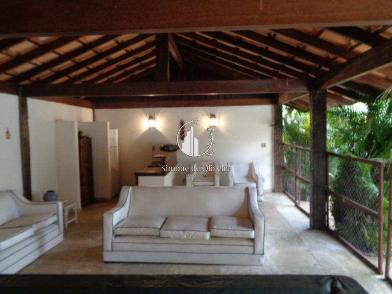 Comprar Casa em Itaipava, Petrópolis/RJ - Simone de Oliveira Imóveis