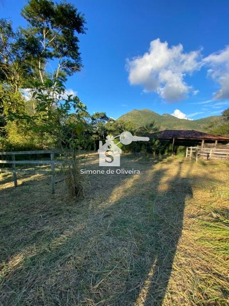 Comprar Casa em Itaipava, Petrópolis/RJ - Simone de Oliveira Imóveis