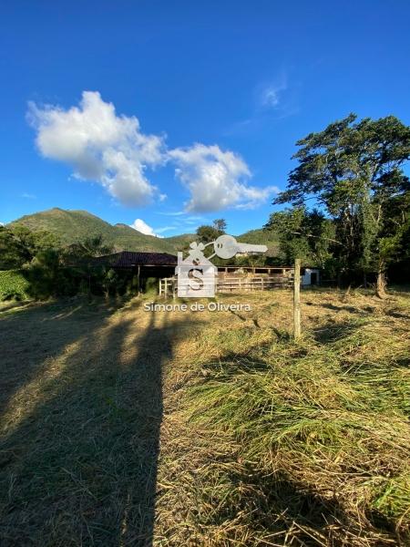 Comprar Casa em Itaipava, Petrópolis/RJ - Simone de Oliveira Imóveis