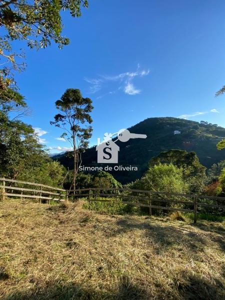Comprar Casa em Itaipava, Petrópolis/RJ - Simone de Oliveira Imóveis
