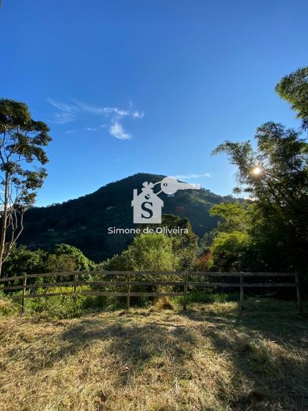 Comprar Casa em Itaipava, Petrópolis/RJ - Simone de Oliveira Imóveis