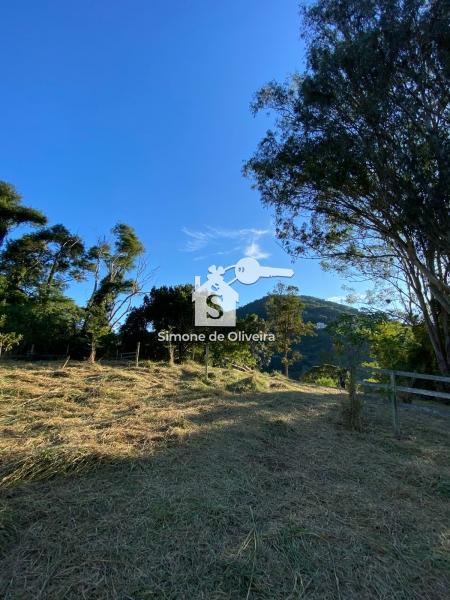 Comprar Casa em Itaipava, Petrópolis/RJ - Simone de Oliveira Imóveis
